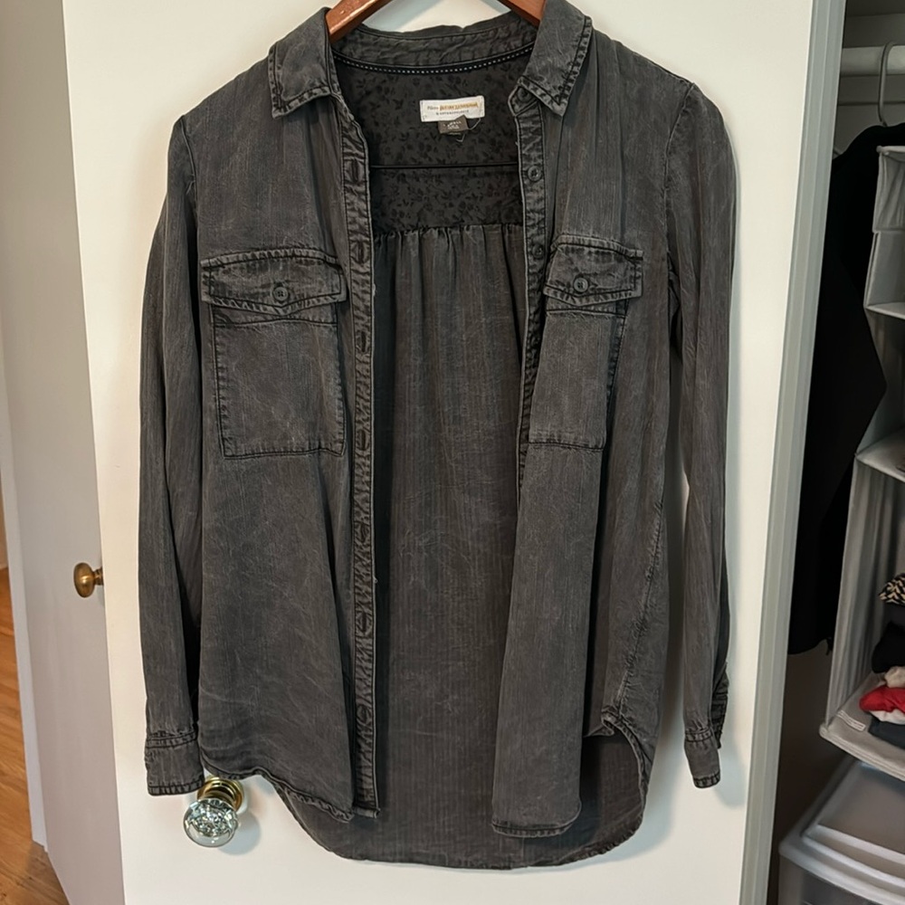 Anthropologie button up shirt XS